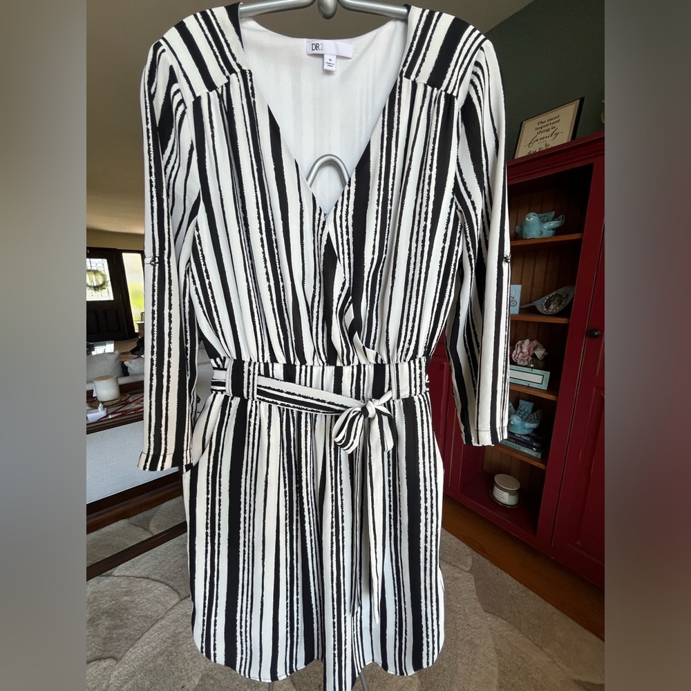 Breezy classic black and off-white striped shirt dress with pockets